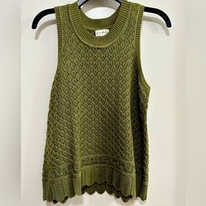 Women’s Sleeveless Blouse